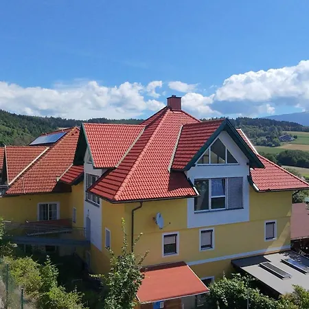 Gasthof&streichelzoo Winkelwirt * Althofen (Carinthia)
