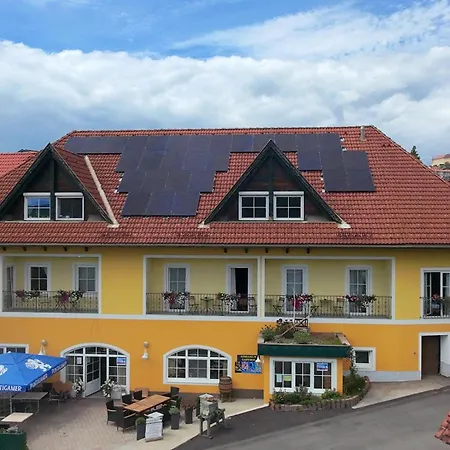 Gasthof&streichelzoo Winkelwirt Althofen (Carinthia)
